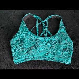 Lululemon women’s sports bra size medium greenish blue and black.